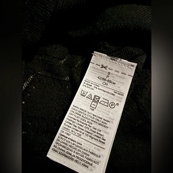 NEW Black Banana Republic Sheer Pattern Sweater Small NWT  LIGHT WEIGHT - Picture 8 of 9